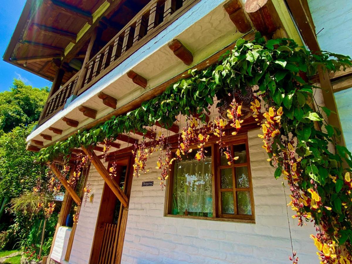 Casa Magnolia Bed & Breakfast Cumbayá Exterior photo