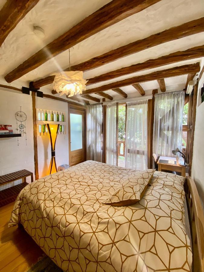 Casa Magnolia Bed & Breakfast Cumbayá Exterior photo