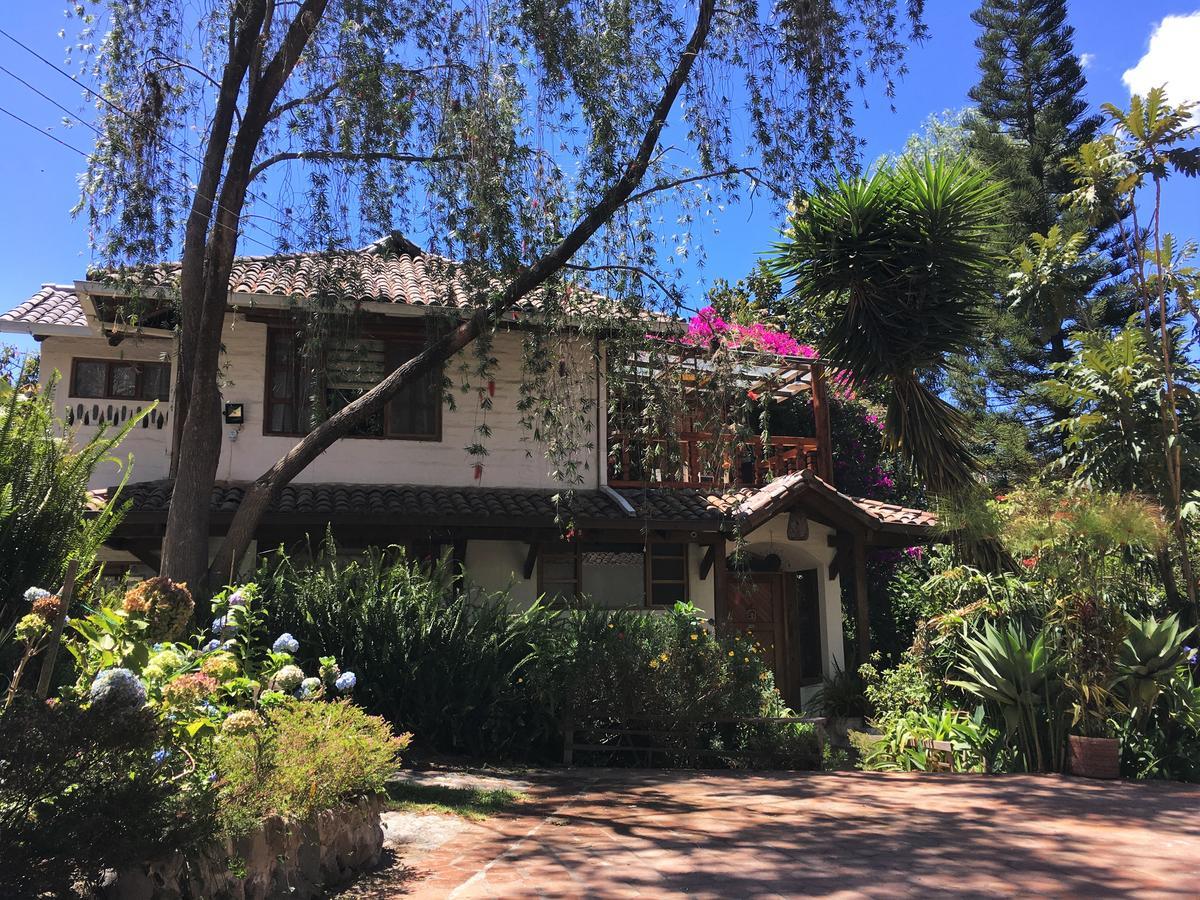 Casa Magnolia Bed & Breakfast Cumbayá Exterior photo